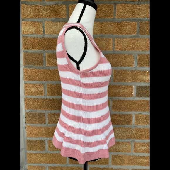 St. John vest sweater size small - Picture 4 of 11